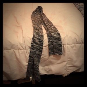 A grey and white winter scarf